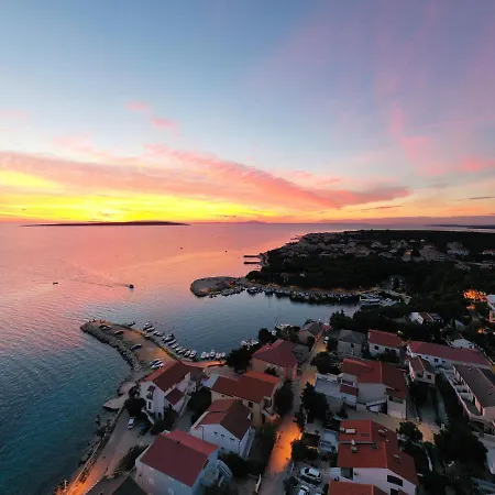 Bekina, Stylish Rooftop Pool *