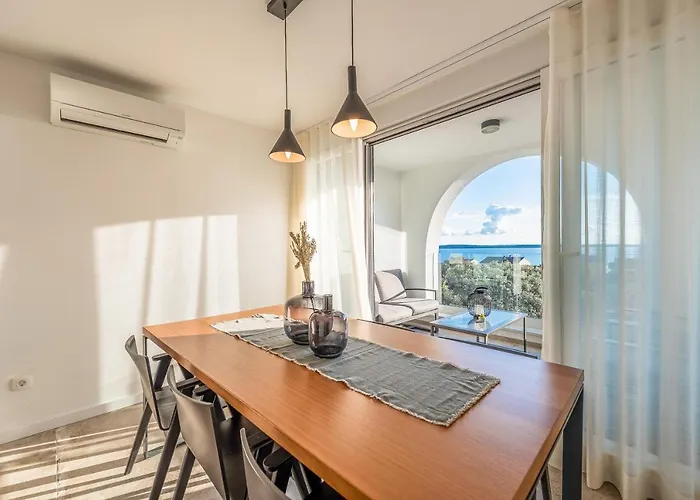 Bekina, Stylish Rooftop Pool Vikendica