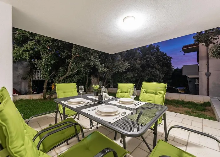 Bekina, Stylish Rooftop Pool