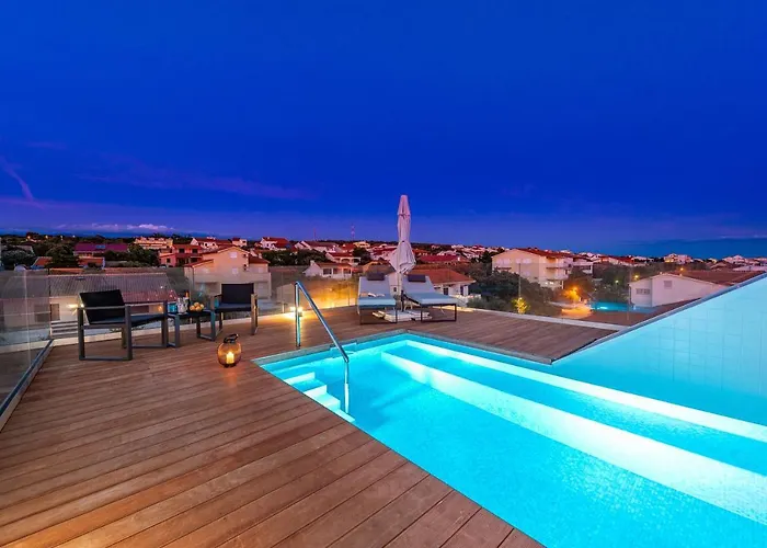 Vikendica Bekina, Stylish Rooftop Pool