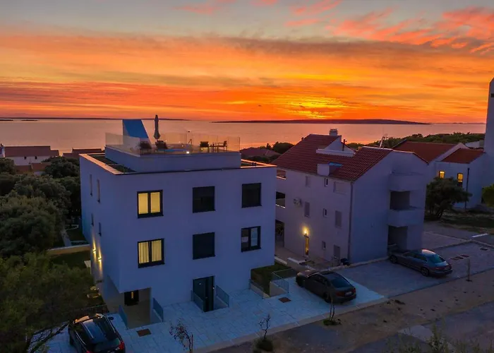 Vikendica Bekina, Stylish Rooftop Pool Mandre