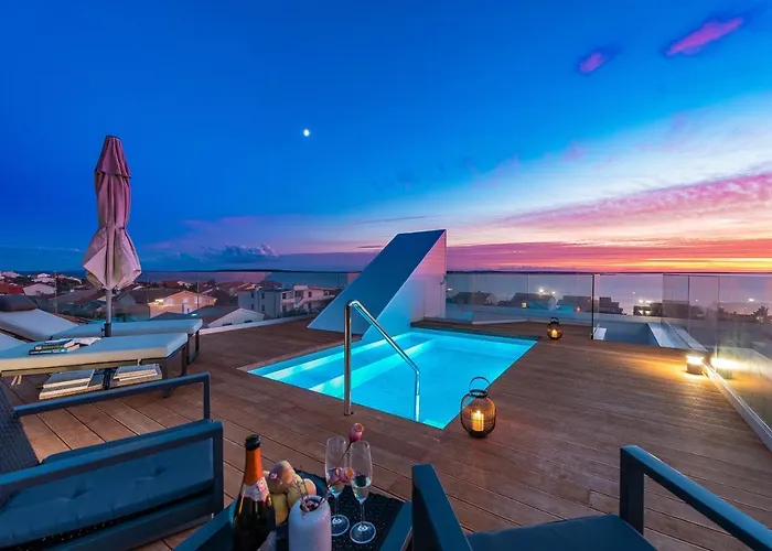 Vikendica Bekina, Stylish Rooftop Pool Mandre