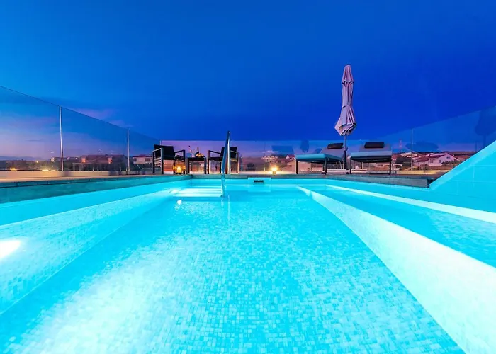 Bekina, Stylish Rooftop Pool