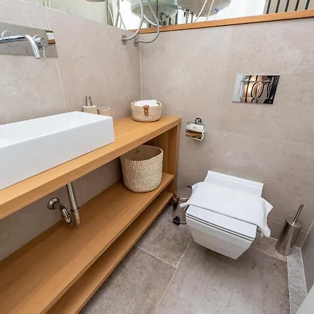 Vikendica Bekina, Stylish Rooftop Pool *