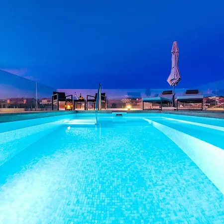 Bekina, Stylish Rooftop Pool