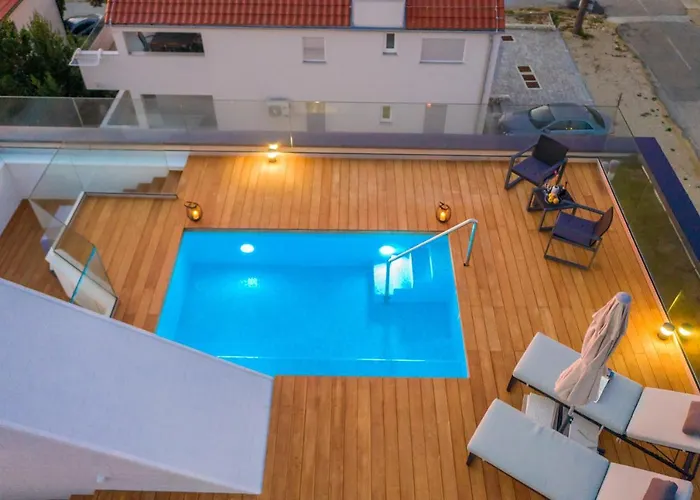 Bekina, Stylish Rooftop Pool 別荘